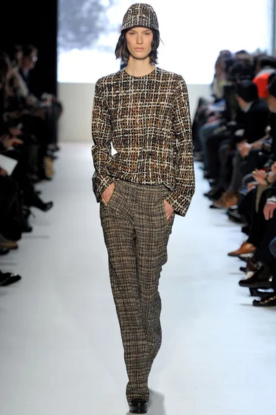 Look 33